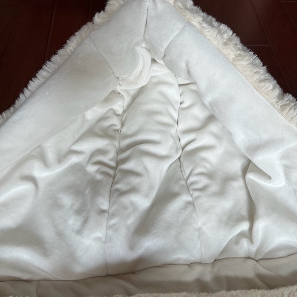 POTTERY BARN TEEN PLUSH FAUX FUR POLAR BEAR SLEEPING BAG VERY SOFT SOLD OUT - Picture 5 of 16